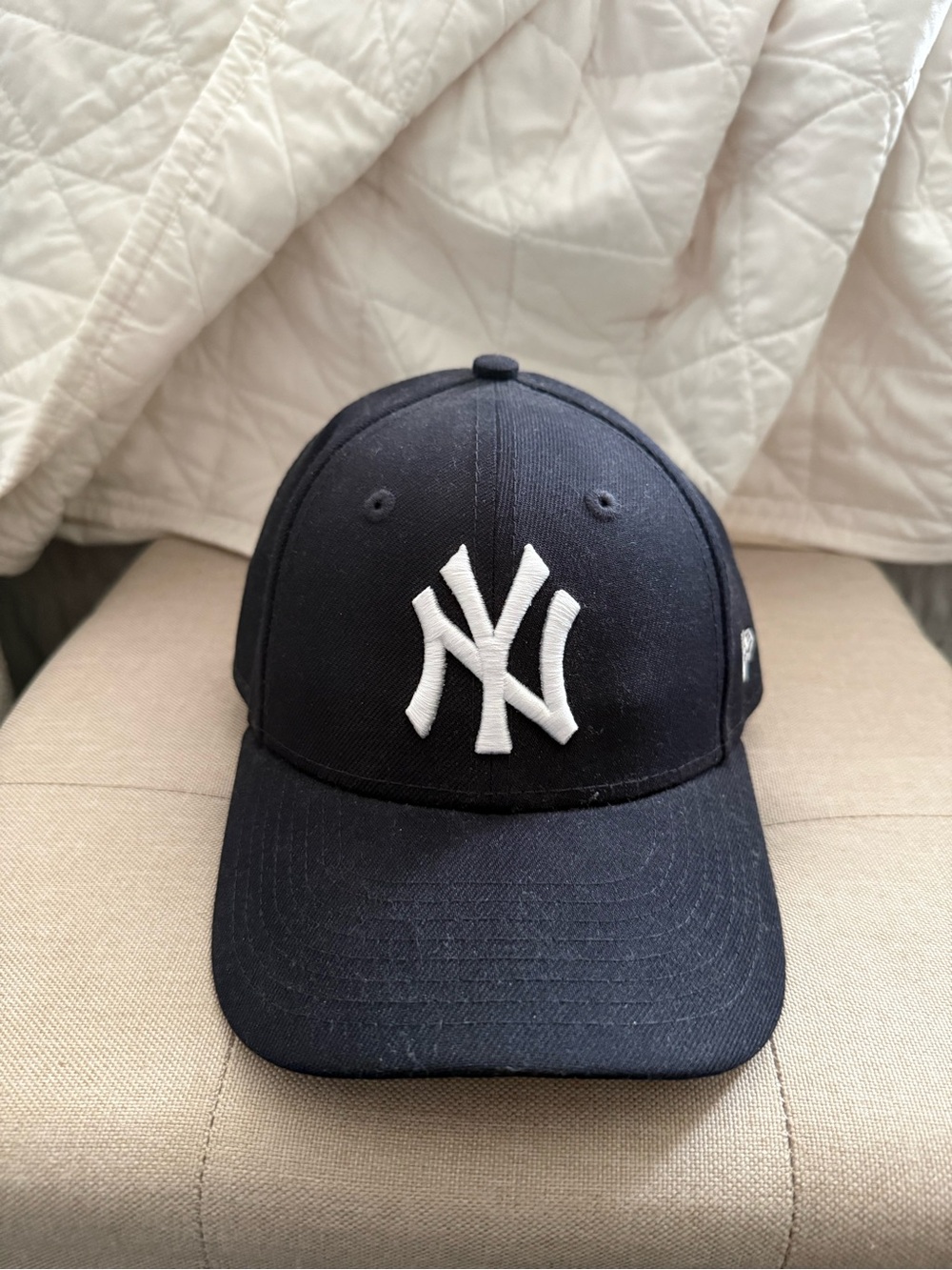 New Era Navy Blue and White New York Yankees Cap